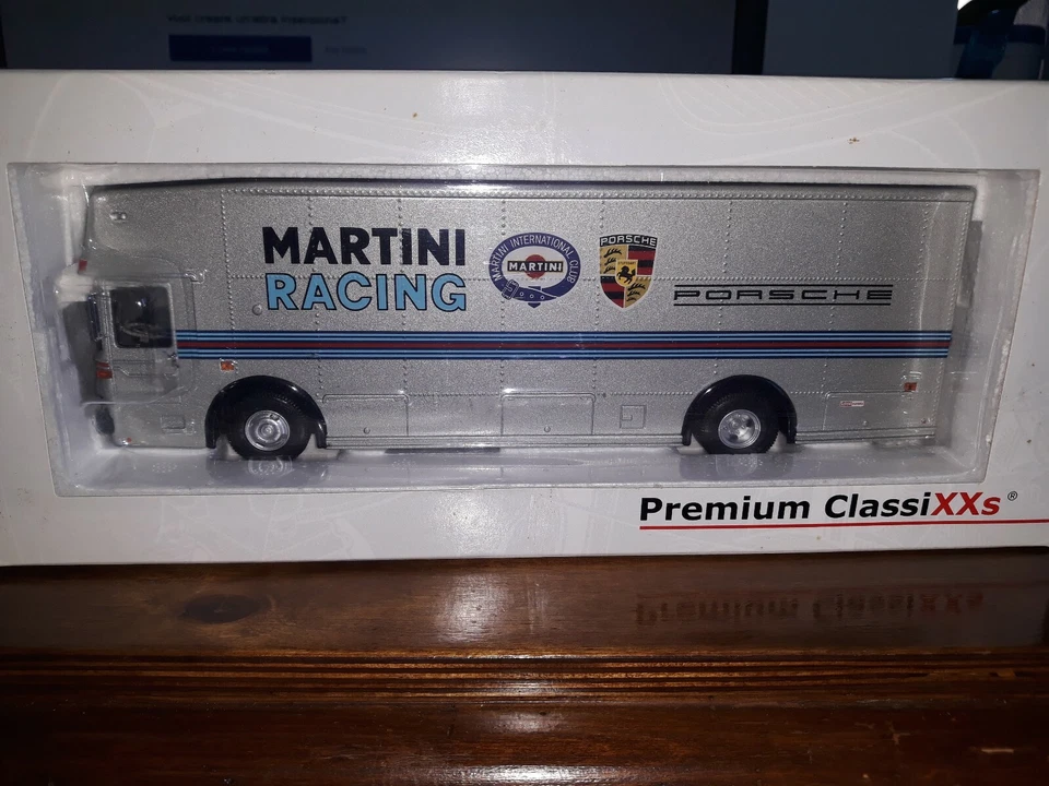 Premium ClassiXXs 1/43 MB Renntransporter "Martini Porsche" silver 12201 - Immagine 1 di 1