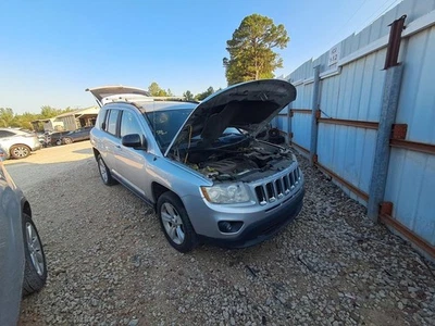 AC Condenser Classic Style Vertical Rear Door Handle Fits 07-17 COMPASS 2582108 - Image 1 of 4