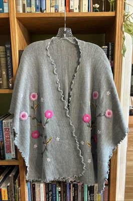 Unbranded Wrap Scarf From Ecuador Gray With Pink Flowers Alpaca Blend Warm Cute - Image 1 of 4