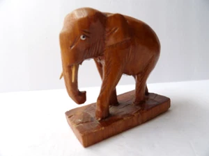 Estatuilla de elefante tallada en madera de teca de Tailandia 3,5" de alto - Imagen 1 de 5