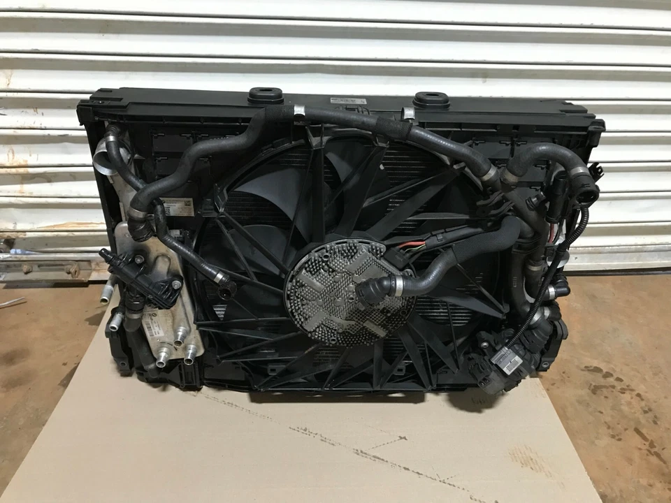 BMW 750LI F02 F04 2009-2011 4,4 L sistema de refrigeración radiador ventilador compresor de aire acondicionado OEM  Foto 1 de 4