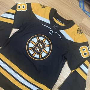 Camiseta deportiva Pastrnak Adidas Boston Bruins para hombre 46 correa de lucha hockey en casa negra - Imagen 1 de 12