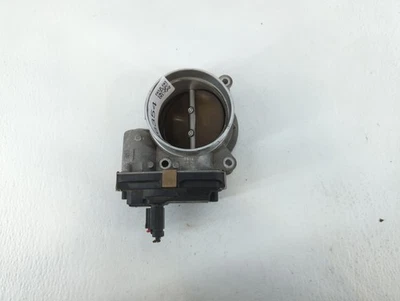 Carrocería del acelerador Chevrolet Suburban 1500 JG0IG Foto 1 de 4