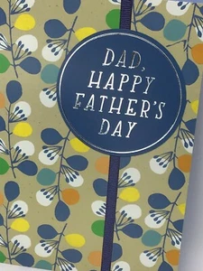 Biglietto Hallmark Happy Father’s Day DAD 8x5,5 apprezzato festeggiato goditi la tua giornata - Foto 1 di 3