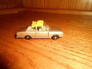 Vintage MatchBox Made by Lesney in England # 25 Ford Cortina - Picture 1 of 1