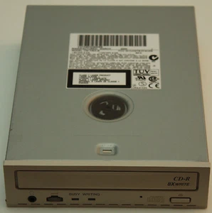Panasonic CW-7503-B 1x/8x/20x Internal SCSI CD-R Drive CW7503B / CW-7503B - Afbeelding 1 van 1