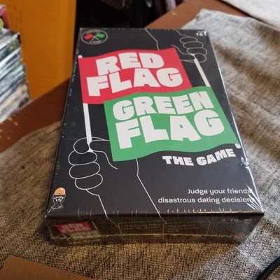 Red Flag Green Flag Party Game - Judge Your Friends' Dating Decisions (2023 NEW) - Image 1 of 2