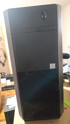 Alienware Aroura R7 apenas usado. GPU mejorada Foto 1 de 2