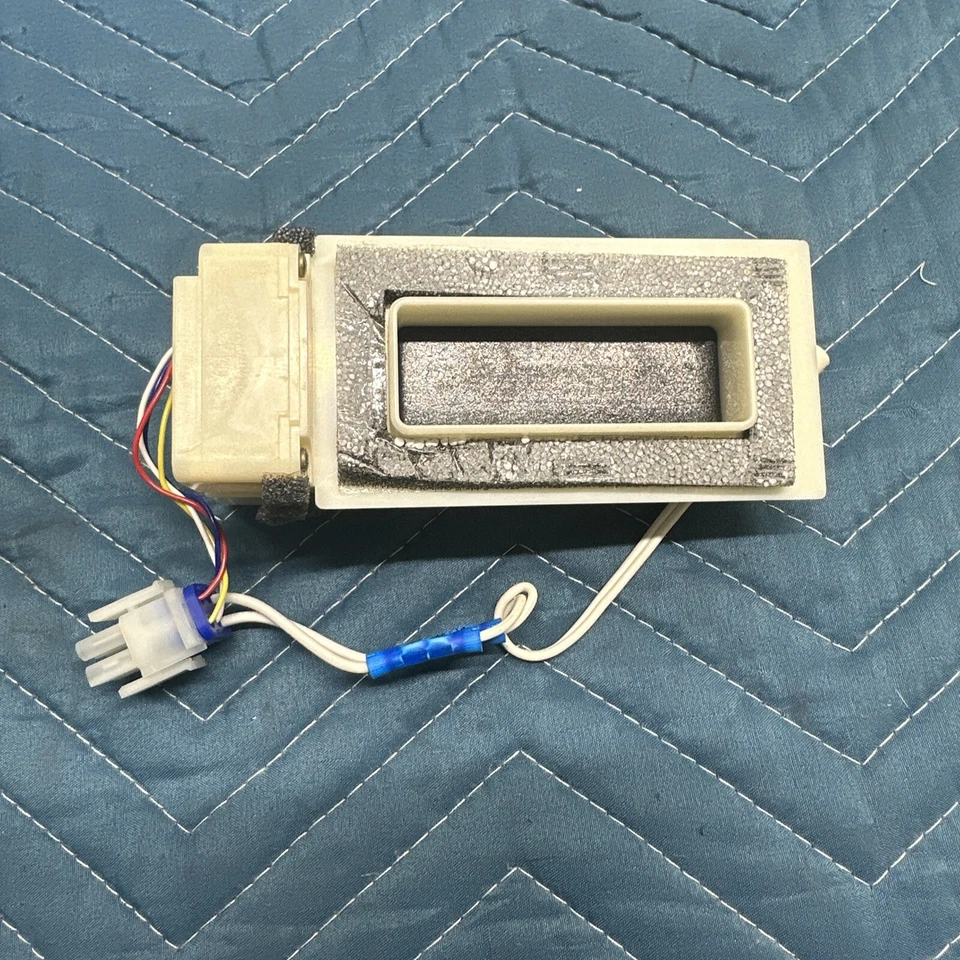 197D4494G001 NSBA001RA1 GE Refrigerator Damper - Image 1 of 4