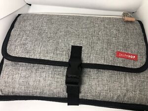 Skip Hop Portable Changing Pad Diaper Clutch Pronto Baby Pockets Gray Small