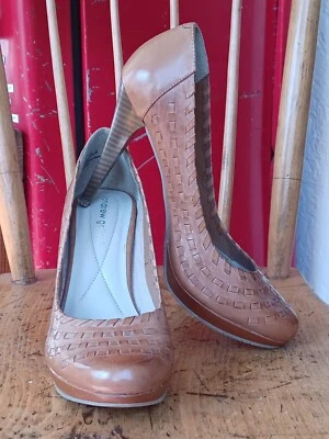 Zapatos de tacón clásicos ANDREW GELLER tejido equipaje cuero tostado punta redonda talla 8 Foto 1 de 4