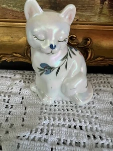Vtg Fenton Hand Painted Opalescent Cat Kitty Signed By The Artist Blue Floral - Picture 1 of 7