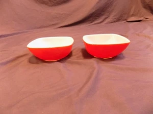 Vintage Pyrex Ovenware Two 12 oz Red Square Berry Bowls Size #410 - Picture 1 of 4