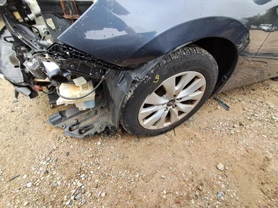 Used Wheel fits: 2015 Subaru Legacy 17x7-1/2 alloy Sedan Grade B - Image 1 of 4