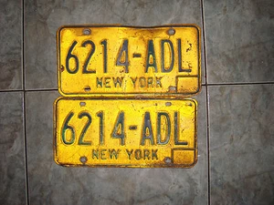 2 Oldtimer NY Autokennzeichen 1973-1986 - Bild 1 von 3