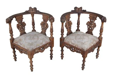 2 sillas esquineras antiguas italianas renacentistas talladas en nogal par de querubines Foto 1 de 4