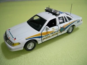 1:43rd Code3 FORD CROWN VICTORIA TWIN PEAKS POLICE UNIT - Picture 1 of 5