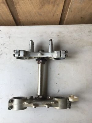 Yamaha YZ 250 F 2002 triple árbol y vástago de dirección Foto 1 de 4