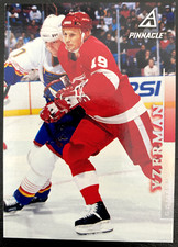 Steve YZERMAN 1997-98 Pinnacle #71 Detroit Red Wings