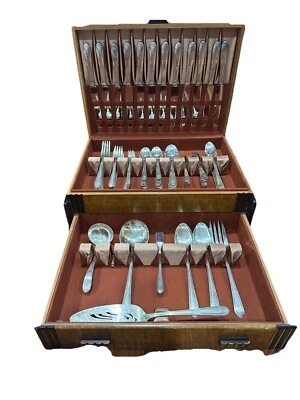 Wm Rogers International Silver Fascination Silver Plated Silverware 115pc COA - Image 1 of 4