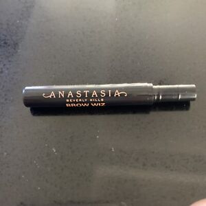 Anastasia Brow Wiz Crayon Eyebrow Sample in "Dark Brown" (0.024 g) - Brand New