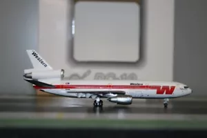 Aeroclassics 1:400 Western Airlines McDonnell Douglas DC-10-10 N910WA - Picture 1 of 7