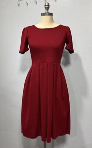 Vestido para mujer Lularoe talla XS calce y acampanado rojo plisado bolsillos elegante manga corta - Imagen 1 de 12