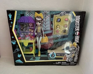 Monster High Frankie Stein Puppe School Spirit Creepateria Spielset Neu im Karton - Bild 1 von 6