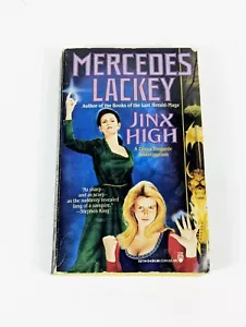 MERCEDES LACKEY SIGNED 1ST - Jinx High, Book #3 (Paperbacks from Hell) - Picture 1 of 4