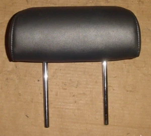 07 08 09 10 Toyota FJ Cruiser Rear Seat Headrest LEATHER Outer BLACK - Picture 1 of 4