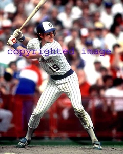 Robin Yount 1974-93 HOF'er 1999 Milwaukee Brewers County Stadium Color 8x10 F - Picture 1 of 1