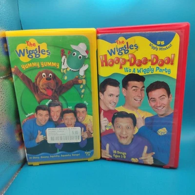 The Wiggles Lot of 2 VHS Yummy Yummy & Hoop-Dee-Doo Wiggly Party Kids Songs - Image 1 of 4