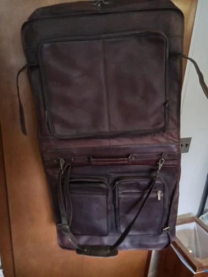 Bolso de viaje vintage de cuero suave negro para ropa original de EE. UU. Foto 1 de 4