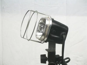 CAMERALITE FILM/VIDEO/MODELLAZIONE/LAVORO/ATTIVITÀ ACME-LITE LIGHT DYH 600W 120v - Foto 1 di 1