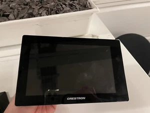 Crestron TSW-760-B-S 7" Zoll Tabletop Touchscreen Bedienfeld schwarz - Bild 1 von 4