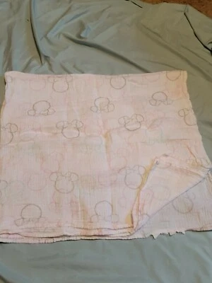 Manta Baby Aden + Anais Disney Minnie Mouse contorno muselina rosa LN Foto 1 de 3