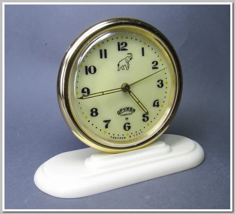 Alarm clock Slava "Friendship" USSR 1962,mechanical,in good technical condition Cover