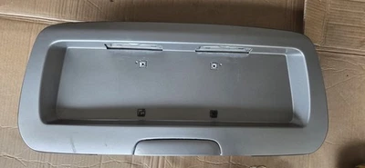 02-09 Gmc Envoy Trail Blazer Tailgate Latch Handle License Plate Holder Panel . Foto 1 de 4
