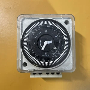 Grasslin MIL 72A STUZH-24 24 Hour Electromechanical Time Control - Picture 1 of 4
