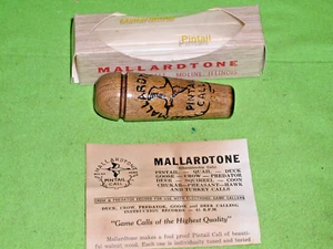 VINTAGE NUOVO CON SCATOLA MALLARDTONE MOLINE, IL., PINTAIL DUCK CALL CON SCATOLA/ISTRUZIONI - Foto 1 di 2