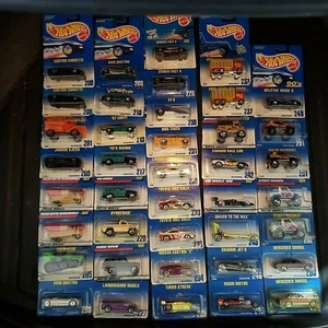 40 Stück neue & versiegelte Mattel Hot Wheels im Blister Anfang/Mitte 1990er - Bild 1 von 7