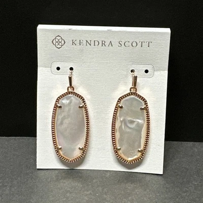 ¡NUEVO! Pendientes Kendra Scott Elle madreperla piedra blanca nuevos con etiquetas precio de venta sugerido por el fabricante 80 USD Foto 1 de 4