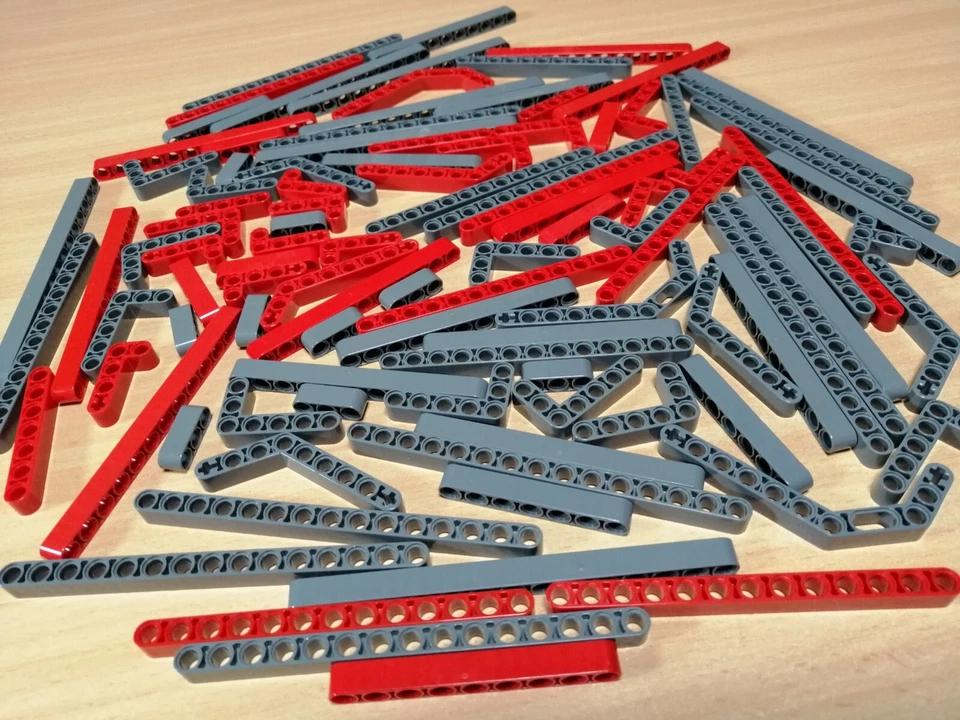 LEGO TECHNIC 100 Stück Liftarme rot dunkelgrau / Lochstangen Technik Konvolut - Bild 1 von 4