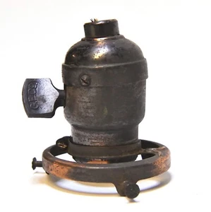 VINTAGE JAPANNED SET G.E.CO PADDLE SWITCH BRASS FAT BOY LIGHT SOCKET WITH FITTER - Picture 1 of 5