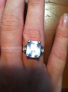 Hermoso topacio azul vintage con dos detalles de diamantes 14kt - Imagen 1 de 12