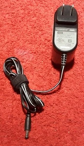 D55)   Genuine Linksys Power Adapter #AD12V/1A-SW. Output: DC 12V, 1A, 5.5mm. - Picture 1 of 1