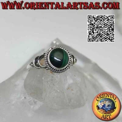 Anello in argento 925 ‰ malachite tonda cabochon contornata da intreccio e aggan - Immagine 1 di 4