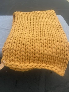Bearaby Tencil Tree Napper Throw 25 Lb Retail $379 Marigold / Wheat - Picture 1 of 6