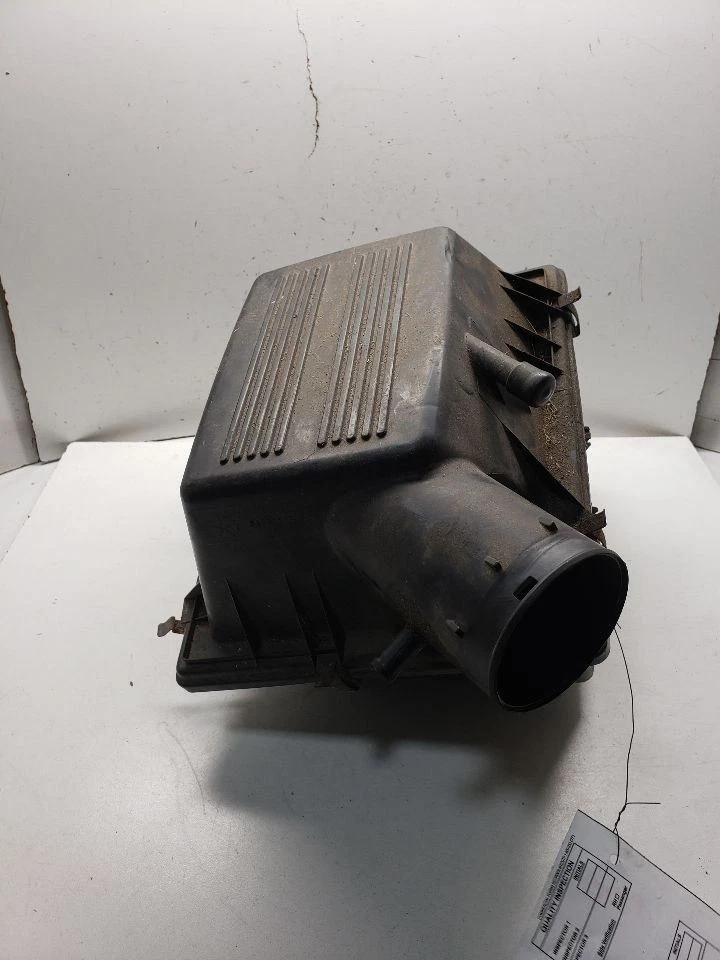 Air Cleaner Fits 93-98 GRAND CHEROKEE 1434888 - Image 1 of 4