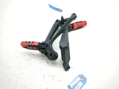 15-18 Yamaha YZF R3 Rear Passenger Foot Peg Set Pair Foto 1 de 4